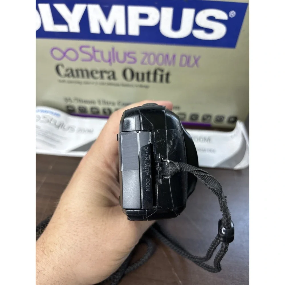 Olympus Infinity Stylus ZOOM DLX Quartz Date, Weatherproof 35mm Camera UNTESTED